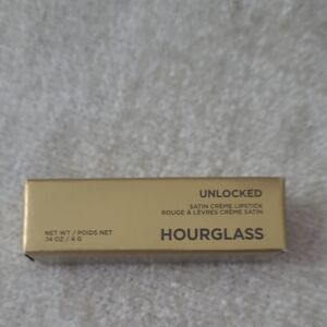 Hourglass Unlocked Satin Lipstick NWT Larch 308
